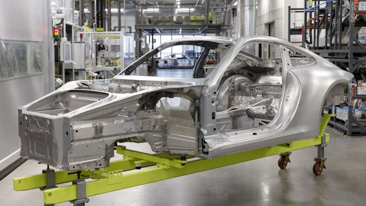 Porsche bude vyrábět auta ze zelenější oceli